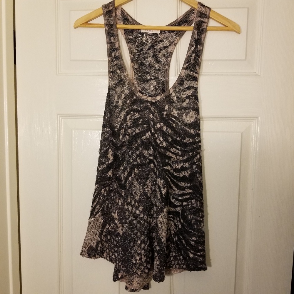 Loose-knit tank top